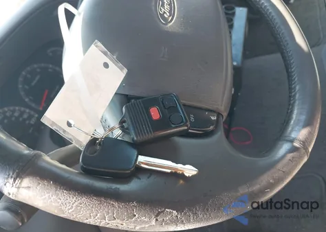 2001 Ford F-150 Harley-Davidson Edition/King Ranch Edition/Lariat/Xlt from USA, damaged, VIN 1FTRW07L41KC32466